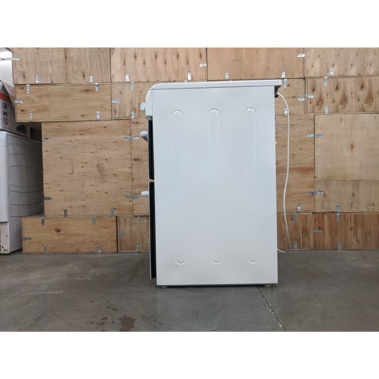 Refurbished Hotpoint HAG60P 60cm Double Oven Gas Cooker White