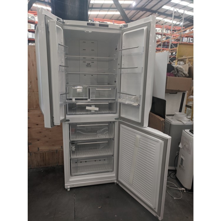 Refurbished Hotpoint FFU3DW1 Freestanding 452 Litre 60/40 Fridge Freezer White