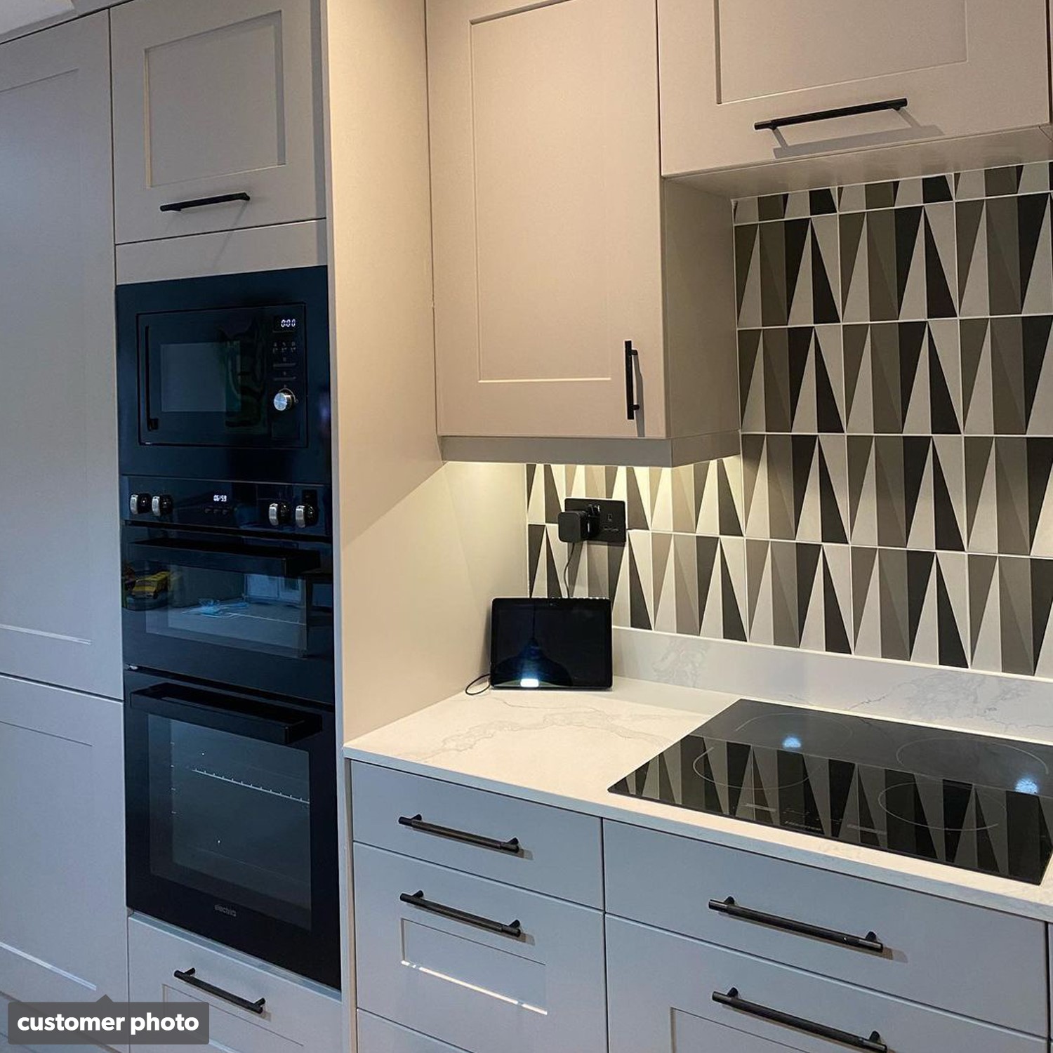 electriQ 20L 800W Black BuiltIn Microwave with Grill eiQMOGBI20BLACK