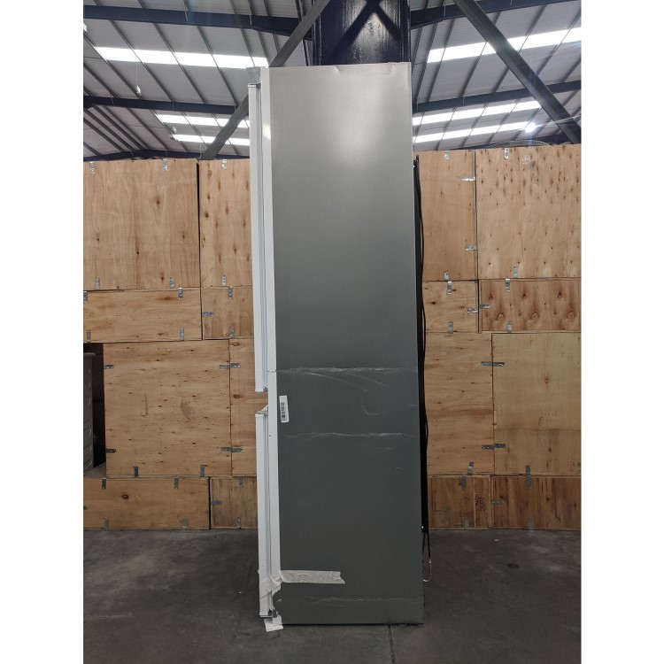 Refurbished Hotpoint HMCB70301UK Integrated 275 Litre 70/30 Fridge Freezer