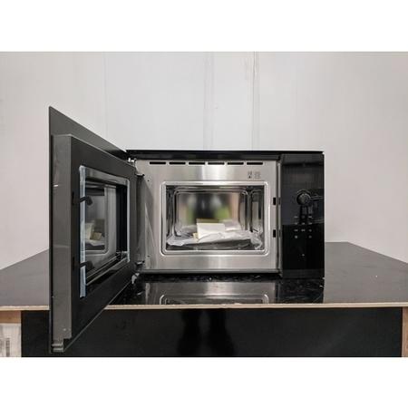 Refurbished Bosch BFL524MB0B Series 6 800W 20L Built In Solo Microwave Black