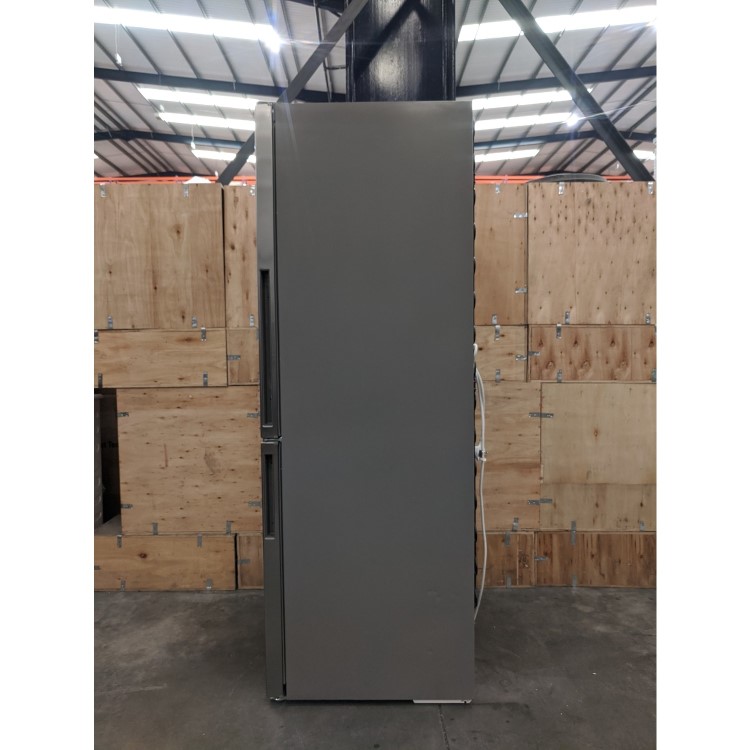 Refurbished Siemens iQ300 KG33VVIEAG Freestanding 287 Litre Low Frost Fridge Freezer Stainless Steel