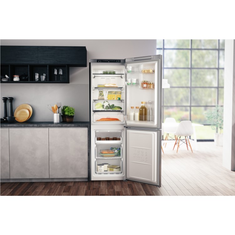 Hotpoint 338 Litre 70/30 Freestanding Fridge Freezer - Stainless steel look