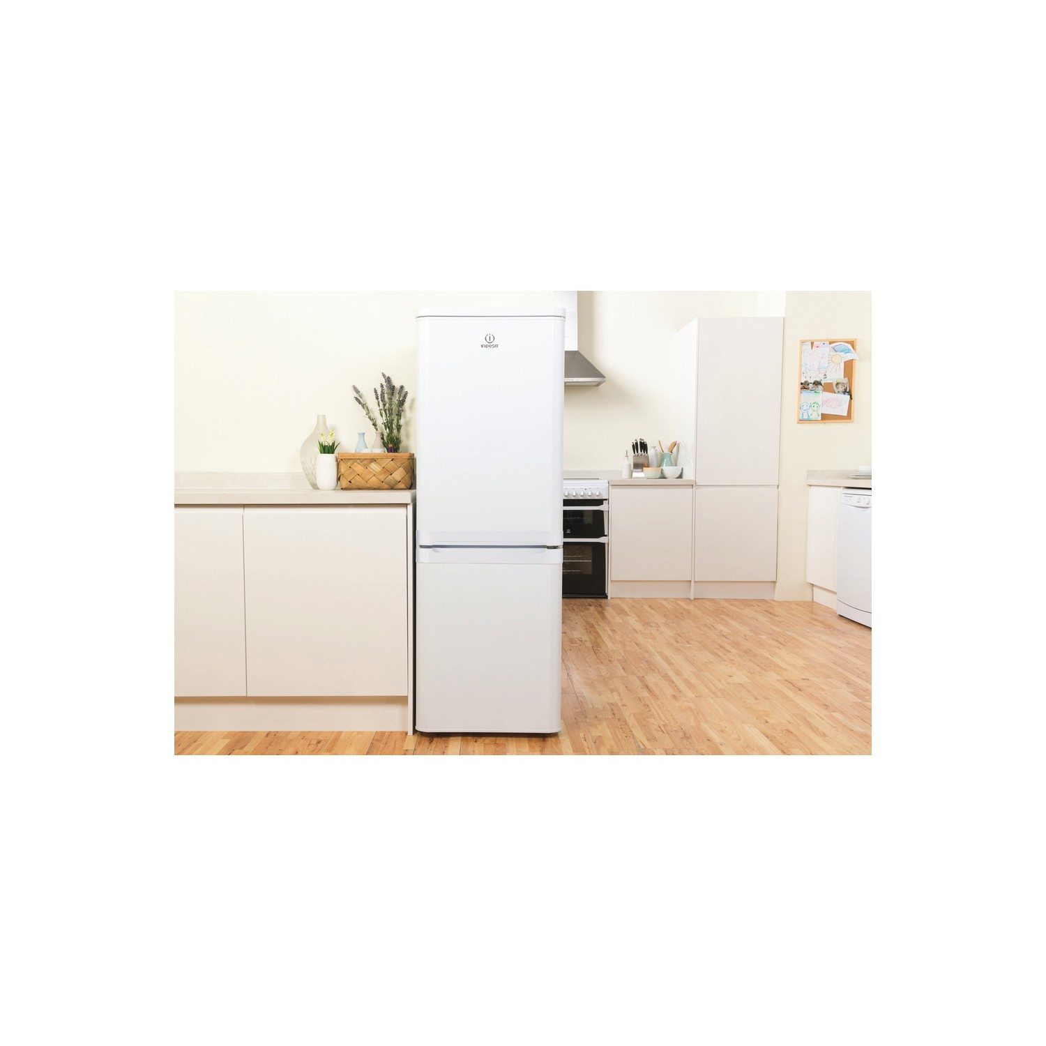 Refurbished Indesit IBD5515W1 Freestanding 208 Litre 60/40 Fridge