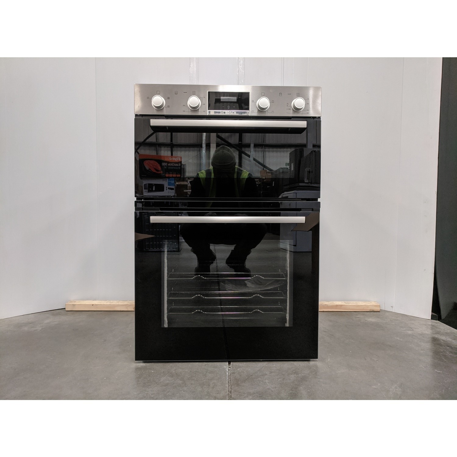 Refurbished Bosch Series 2 MHA133BR0B 60cm Double Built In Electric