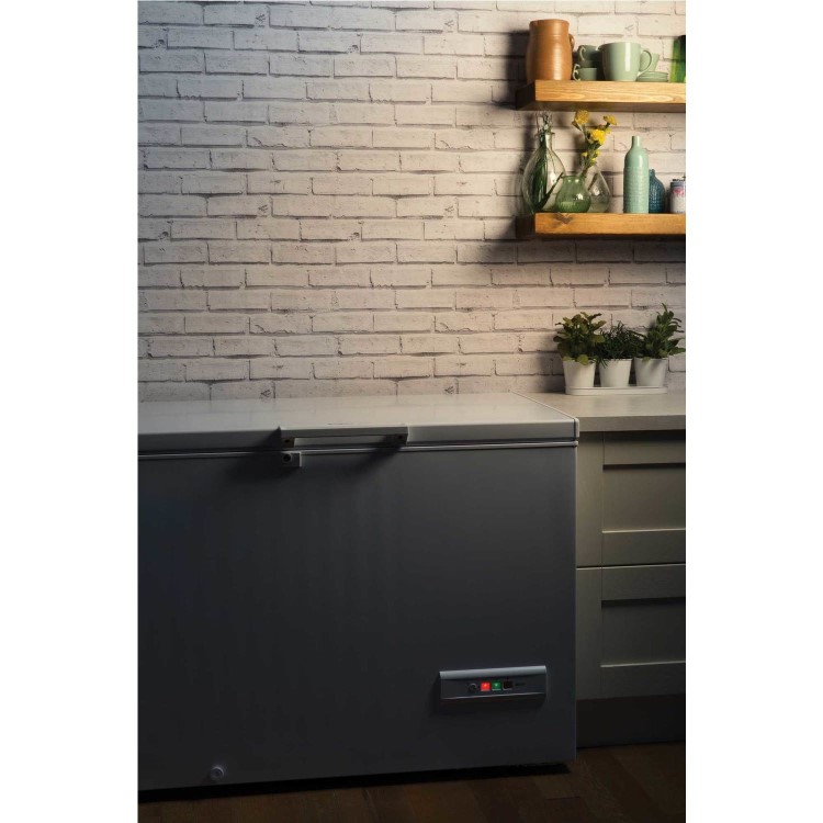 HOTPOINT CS1A300HFA 311 Litre Chest Freezer 70cm Deep Low Frost 118cm Wide - White
