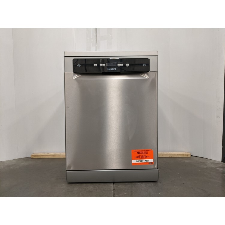 Refurbished Hotpoint HFC3C26WCXUKN 14 Place Freestanding Dishwasher Silver