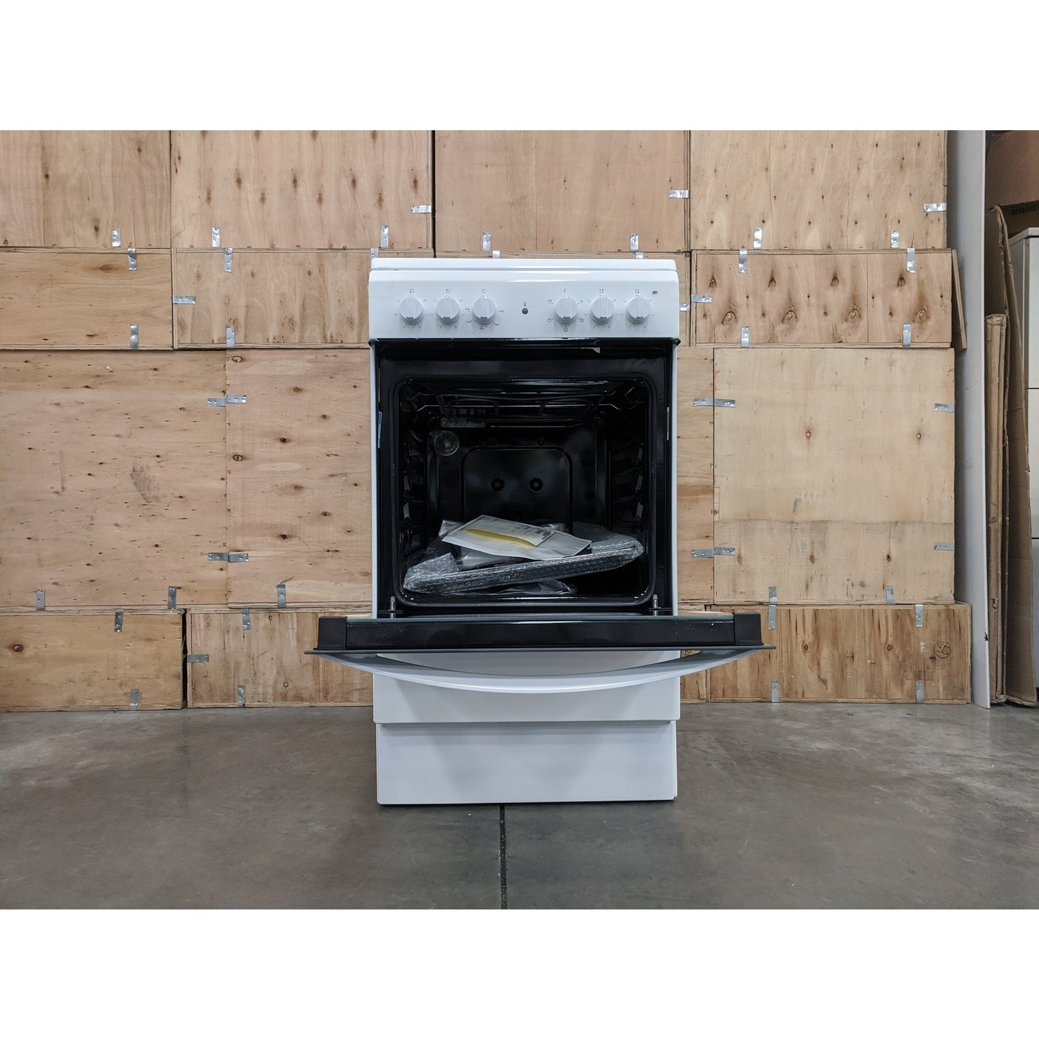 Refurbished Indesit IS5V4KHW 50cm Electric Cooker with Ceramic Hob