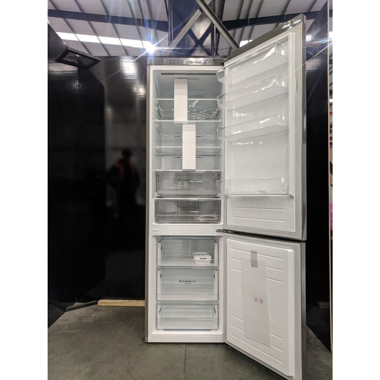 Refurbished LG GBB62PZGFN Freestanding 296 Litre 70/30 Fridge Freezer Stainless Steel