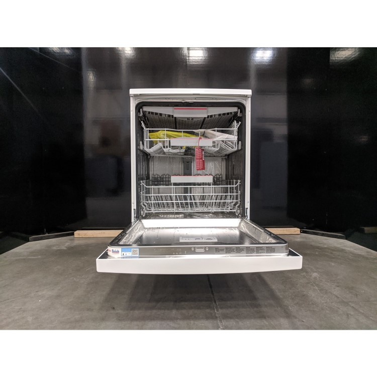 Refurbished Bosch Series 4 SMS4HCW40G 14 Place Freestanding Dishwasher White