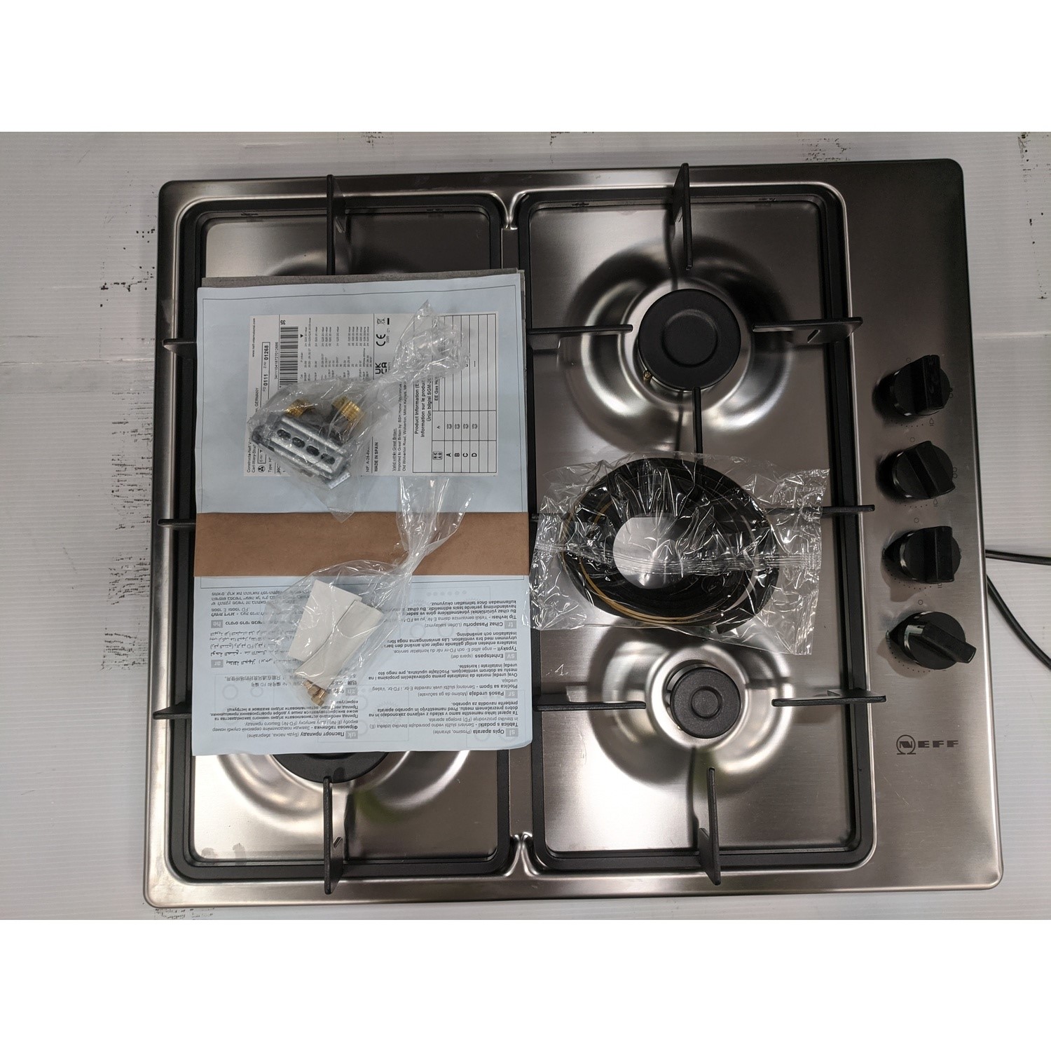 Refurbished Neff N30 T26BR46N0 58cm 4 Burner Gas Hob With Side Controls