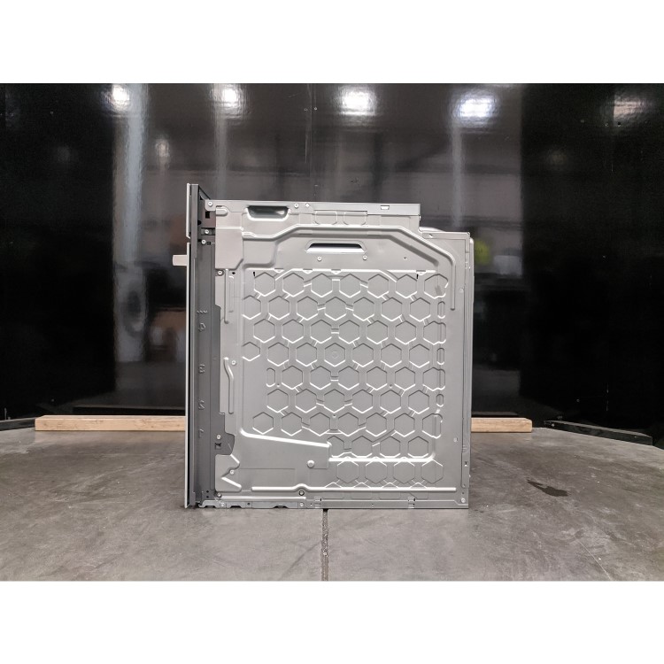 Refurbished Bosch Series 4 HBS534BW0B 60cm Single Built In Electric Oven White