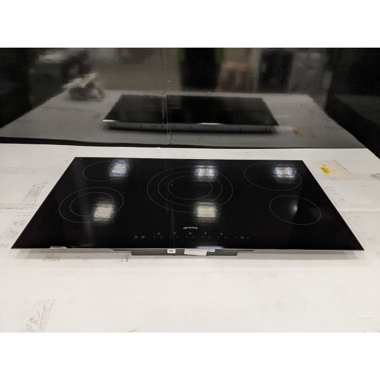Refurbished Smeg SE395ETB 90cm 5 Zone Ceramic Hob