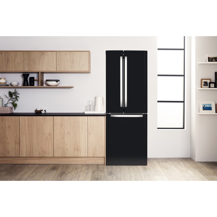 Refurbished Hotpoint FFU3DK1 Freestanding 446 Litre 60/40 Fridge Freezer Black