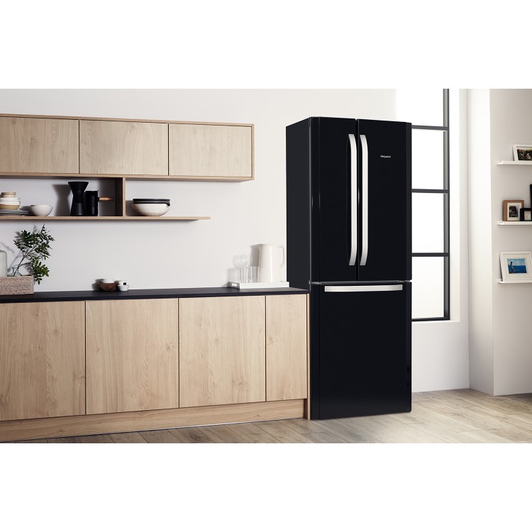 Refurbished Hotpoint FFU3DK1 Freestanding 446 Litre 60/40 Fridge Freezer Black
