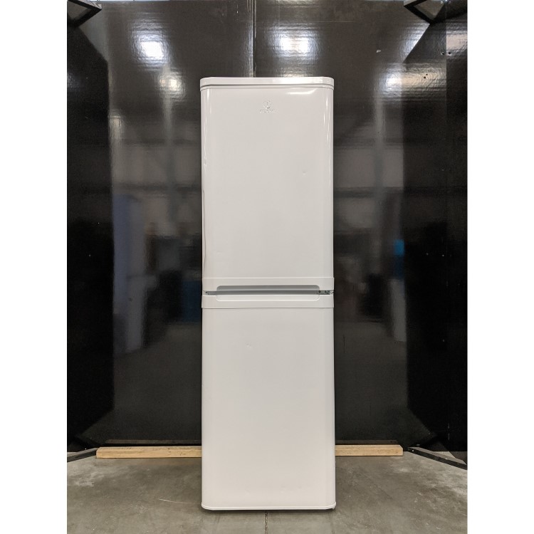 Refurbished Indesit IBD5517WUK1 Freestanding 235 Litre 50/50 Fridge Freezer White