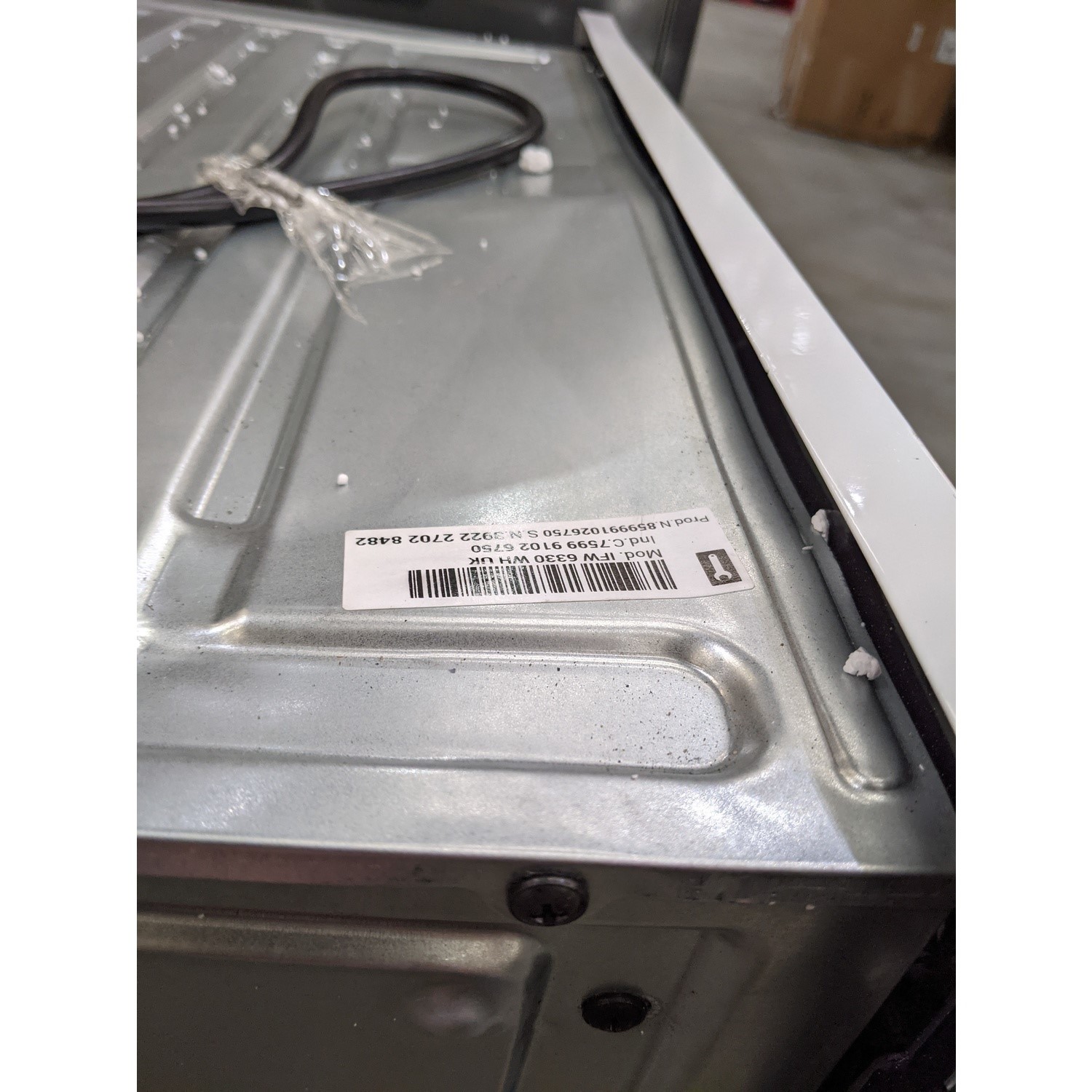 Refurbished Indesit Aria IFW6330WHUK 60cm Single Built In Electric Oven