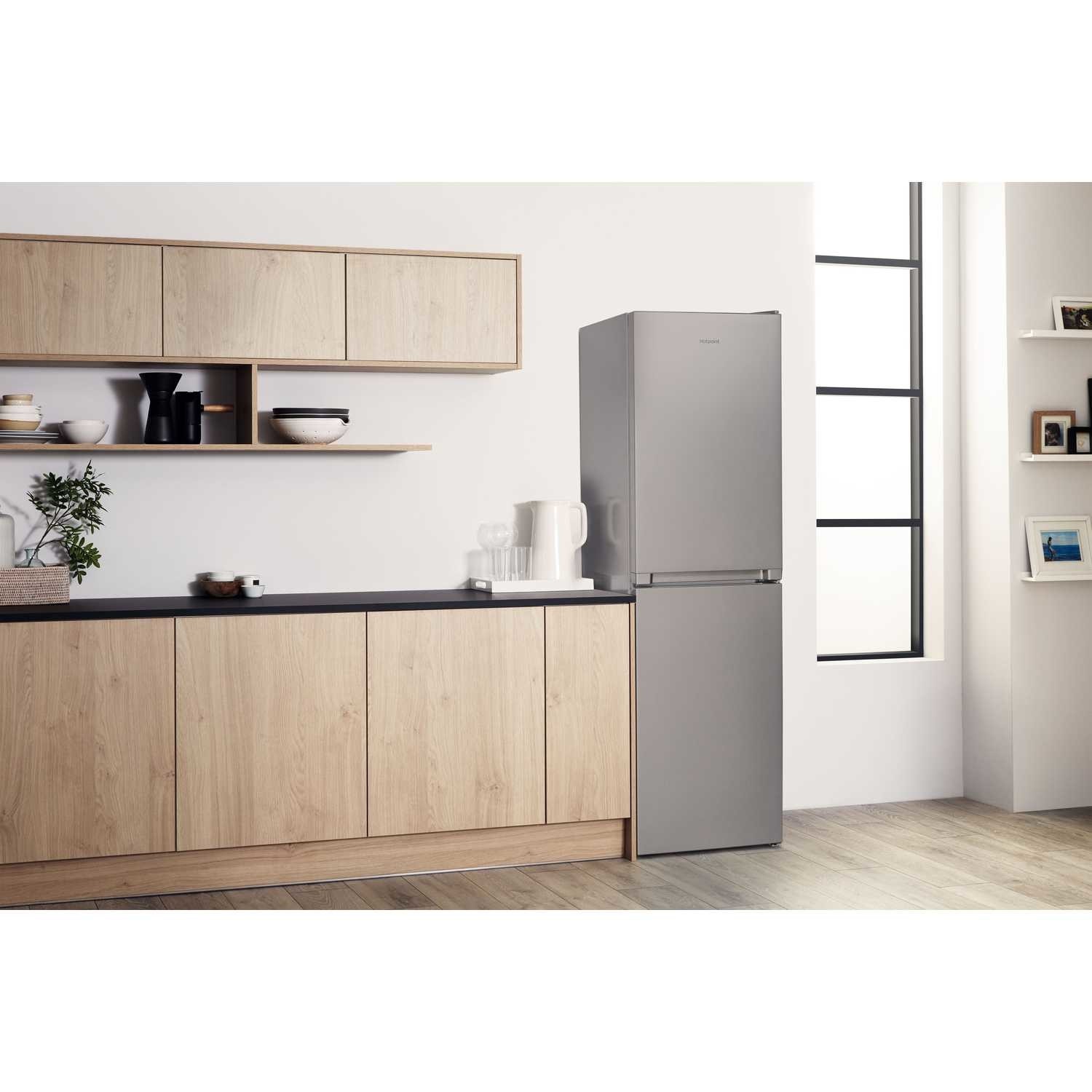 Hotpoint HBNF55181S 245 Litre Freestanding Fridge Freezer 50/50 Split Frost Free 55cm Wide