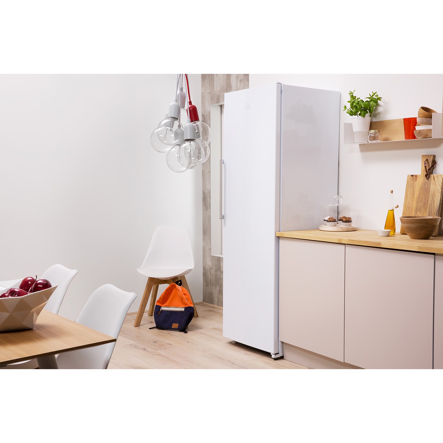 Indesit 368 Litre Freestanding Fridge White SI81QWDUK1 Appliances
