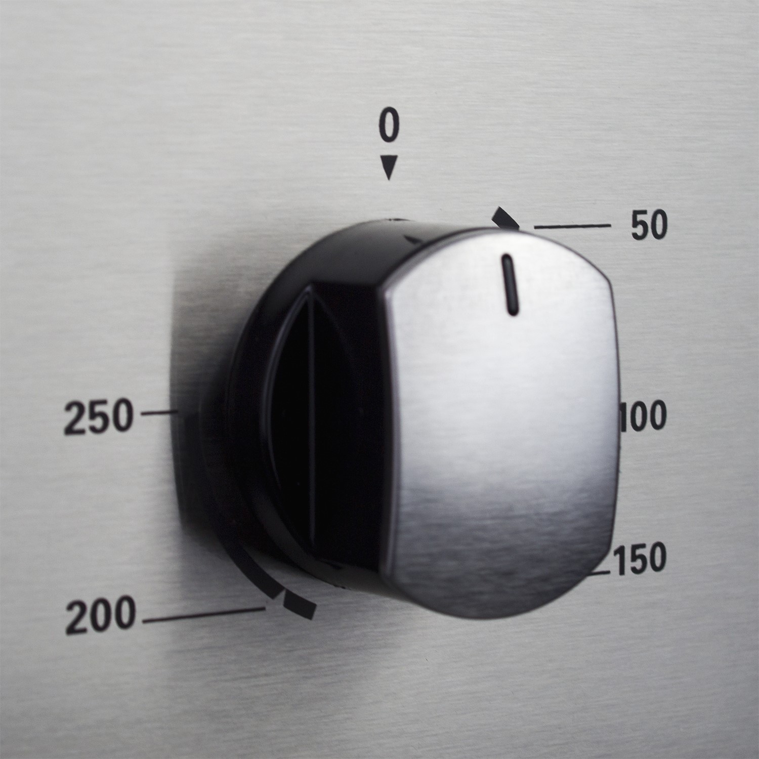 Refurbished electriQ EQOVENM1 60cm Plug In Electric Single Oven