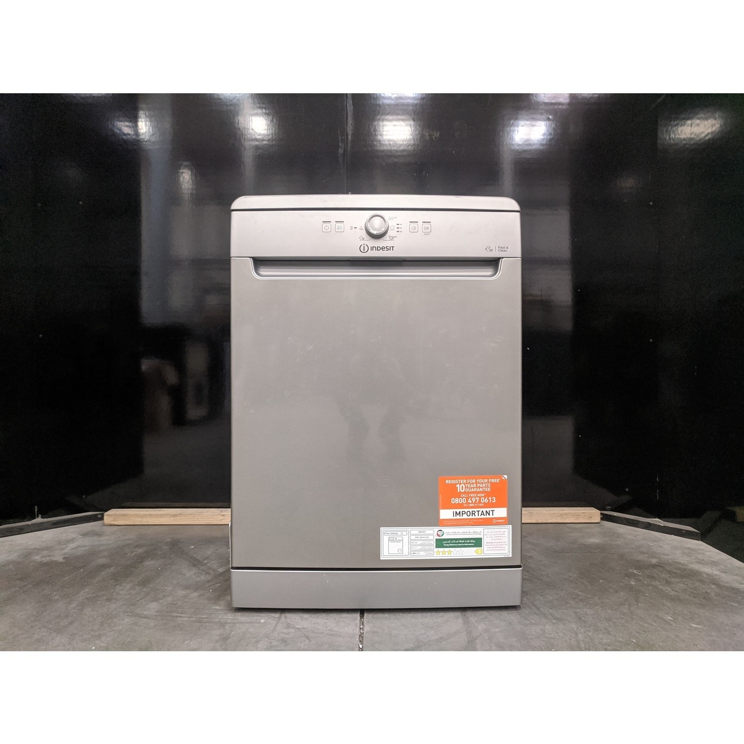 Refurbished Indesit DFE1B19XUK 13 Place Freestanding Dishwasher Silver