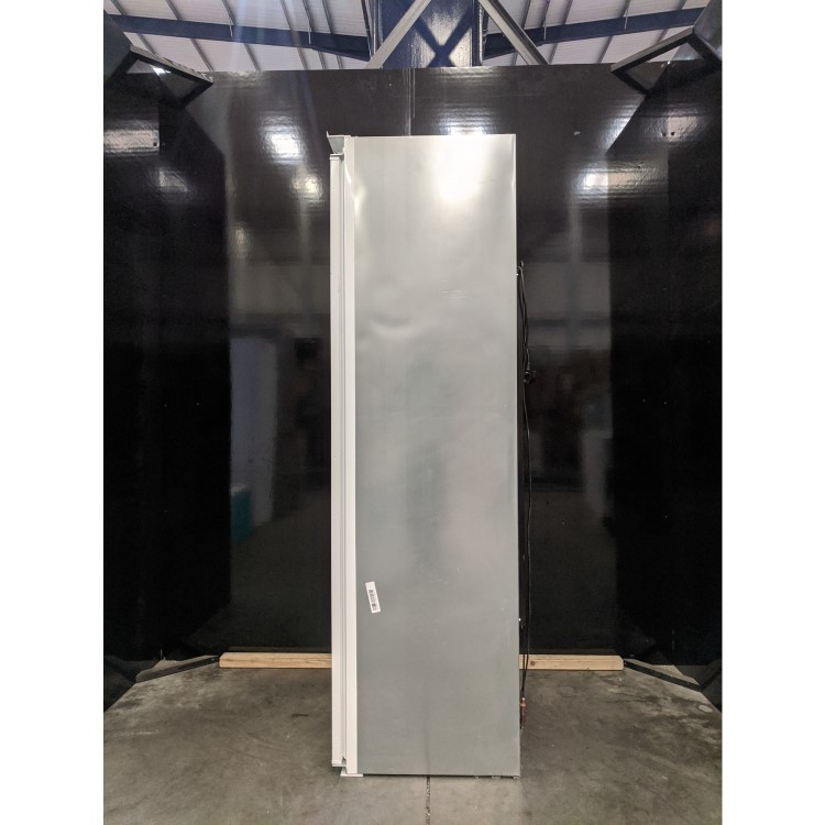 Refurbished Hotpoint HS18011UK Integrated 318 Litre In-column Larder Fridge With Active Oxygen 