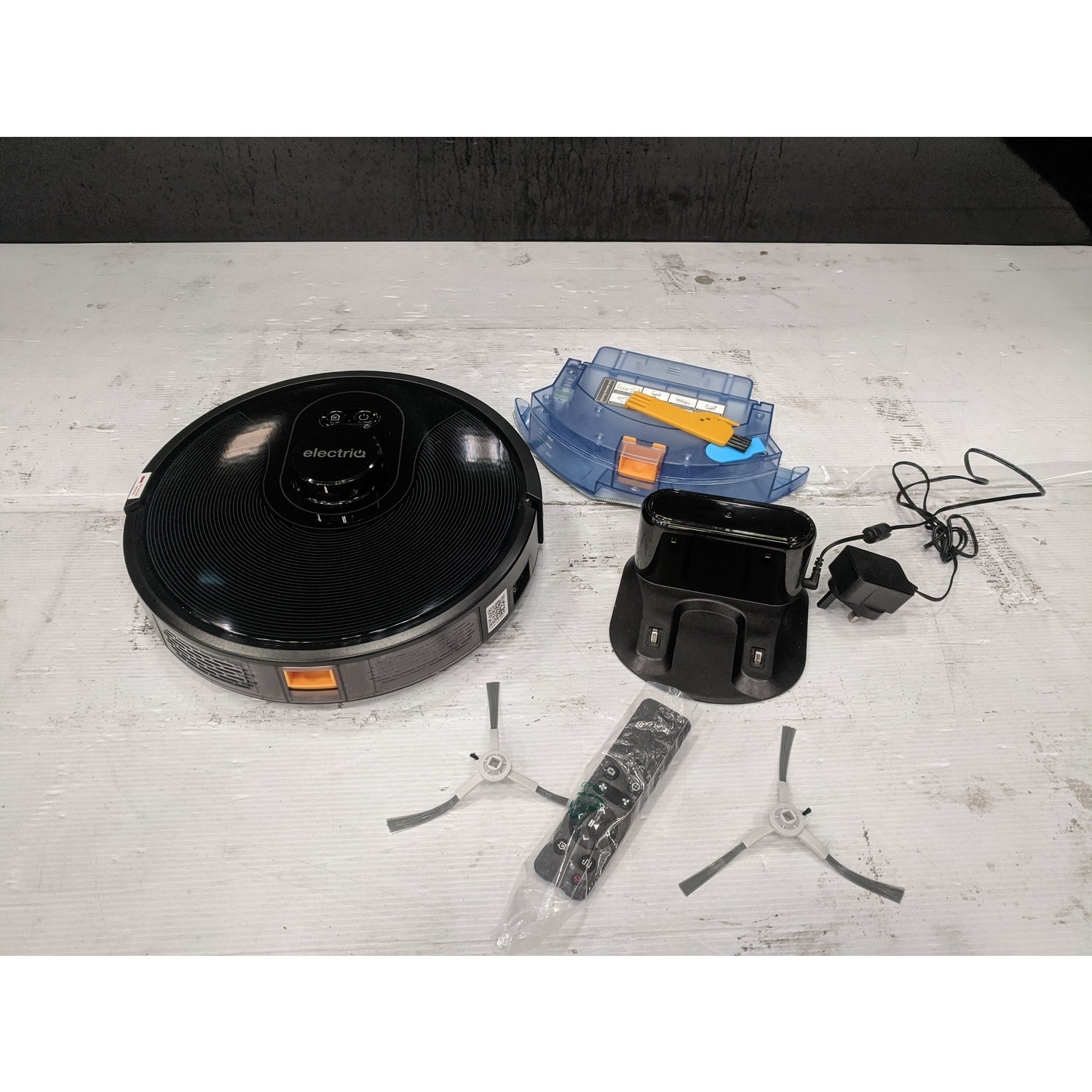 Refurbished electriQ HELGA Robot Vacuum Cleaner and Mop 4000Pa Suction Black 78449665/1