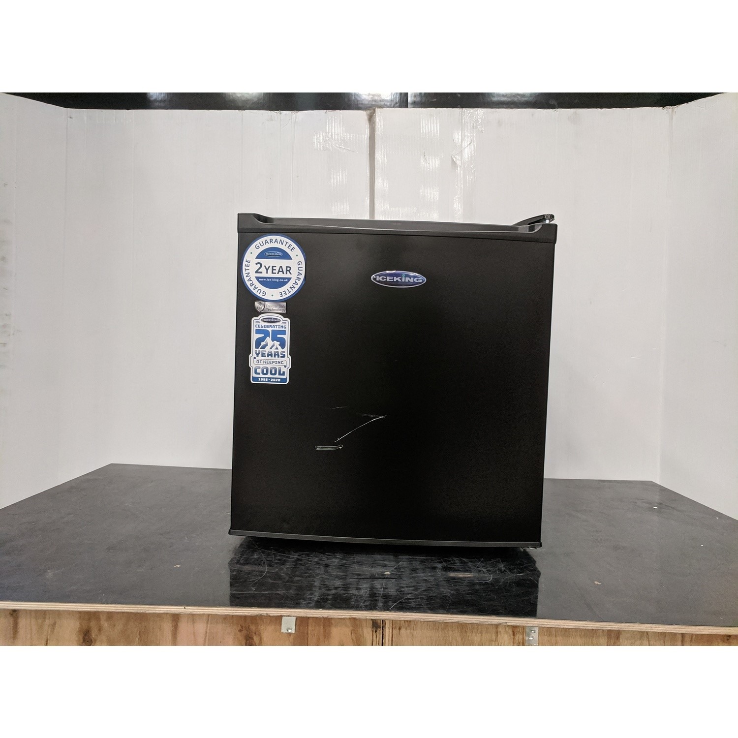 Refurbished IceKing TF40K.E 38 Litre Table Top Freezer Black 78451239/1