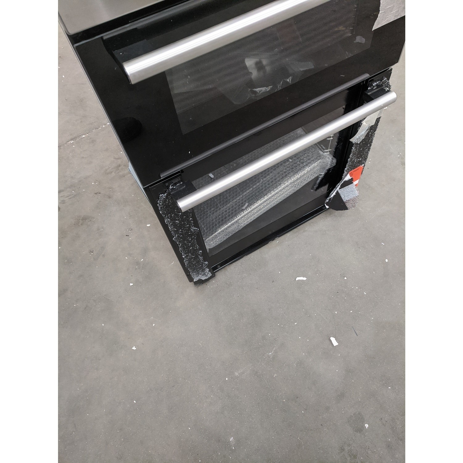 Refurbished Hotpoint Newstyle DD2540IX 60cm Double Built In Electric