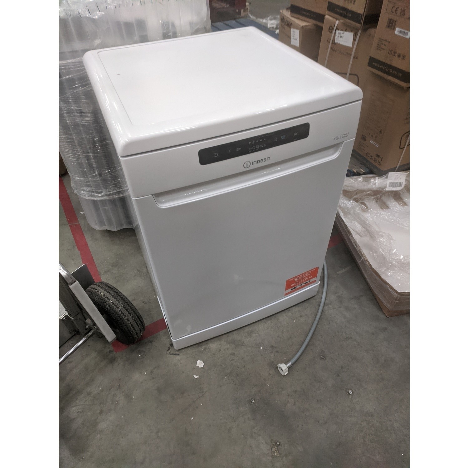 Refurbished Indesit DFC2B16UK 13 Place Freestanding Dishwasher White