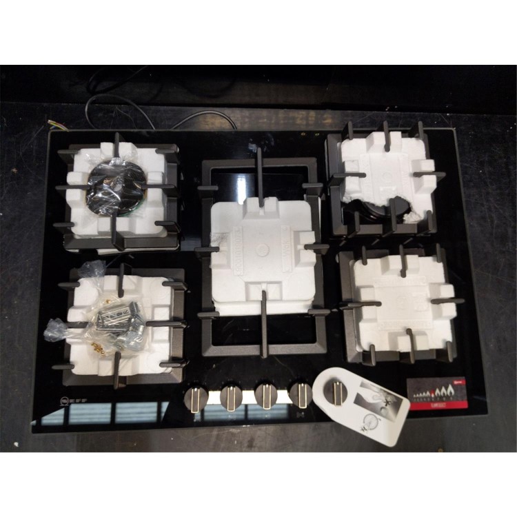 Refurbished Neff N70 T27CS59S0 75cm 5 Burner Gas on Glass Gas Hob Black