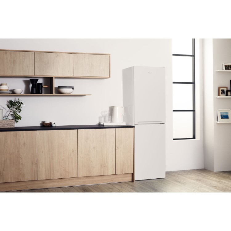 Hotpoint HBNF55181WUK 50/50 Frost Free Freestanding Fridge Freezer - White