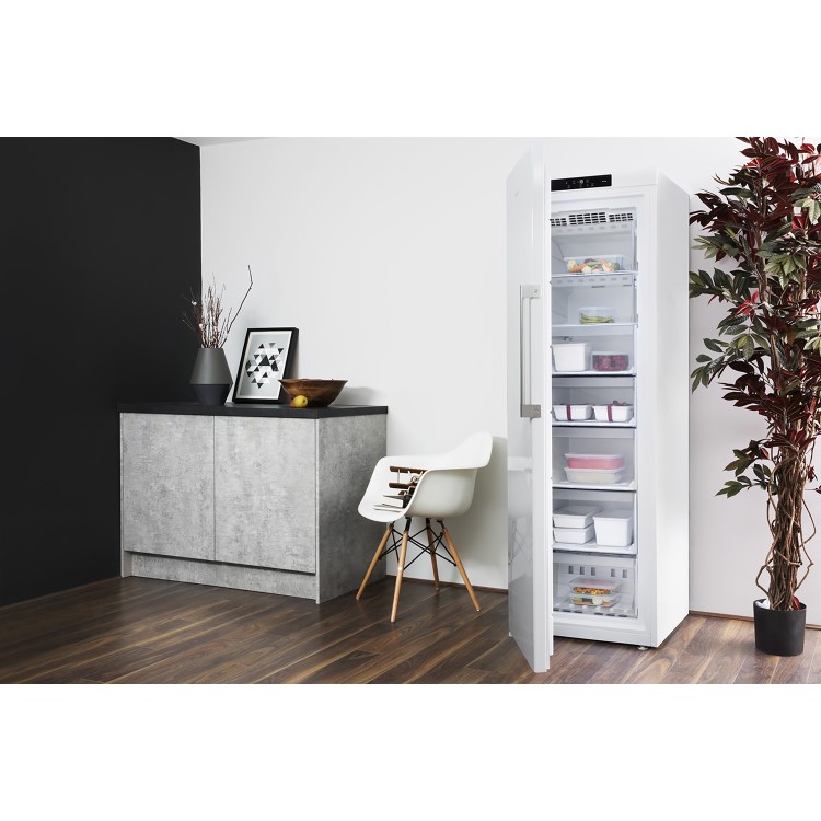 Hotpoint 263 Litre Freestanding Freezer - White