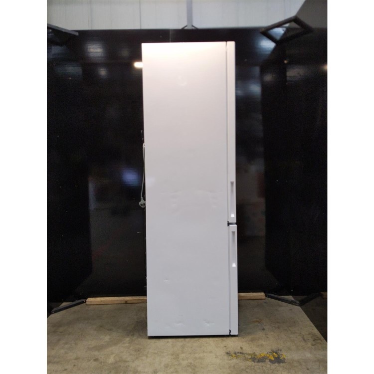 Refurbished AEG RCB636E3MW Freestanding 367 Litre 70/30 Frost Free Fridge Freezer White