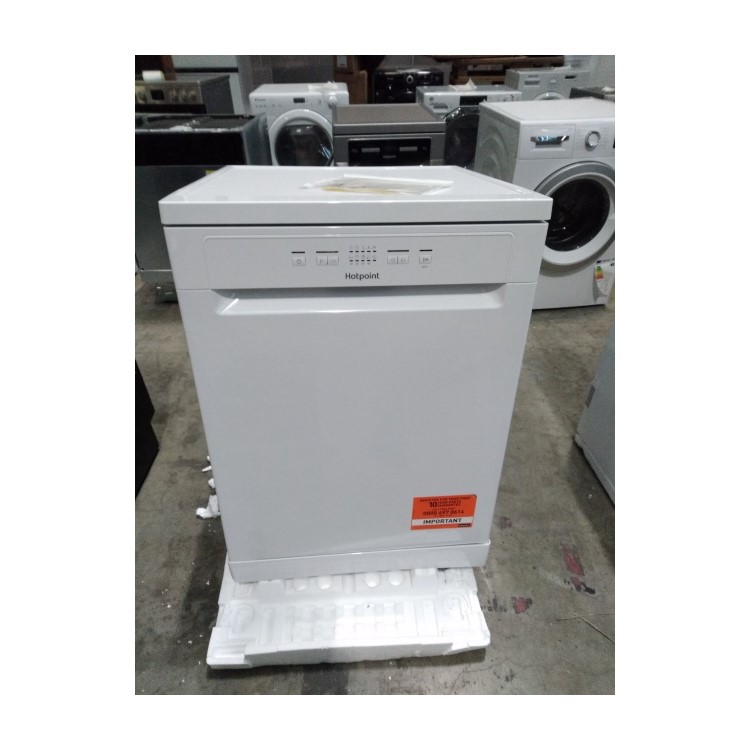 Refurbished Hotpoint HFC2B19UKN 13 Place Freestanding Dishwasher White