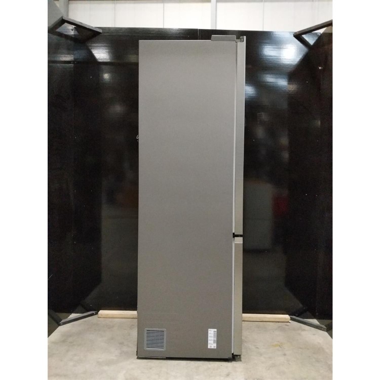 Refurbished Samsung Series 5 RB38C602CS9 Freestanding 390 Litre 70/30 Fridge Freezer Frost Free Stainless Steel