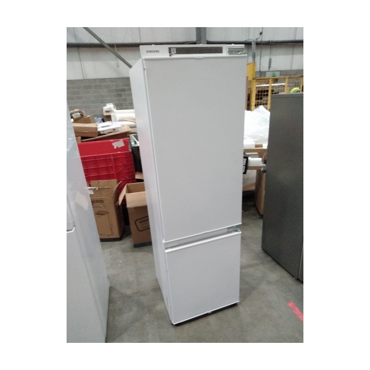 Refurbished Samsung BRB26705DWW Integrated 264 Litre 70/30 Frost Free Fridge Freezer 