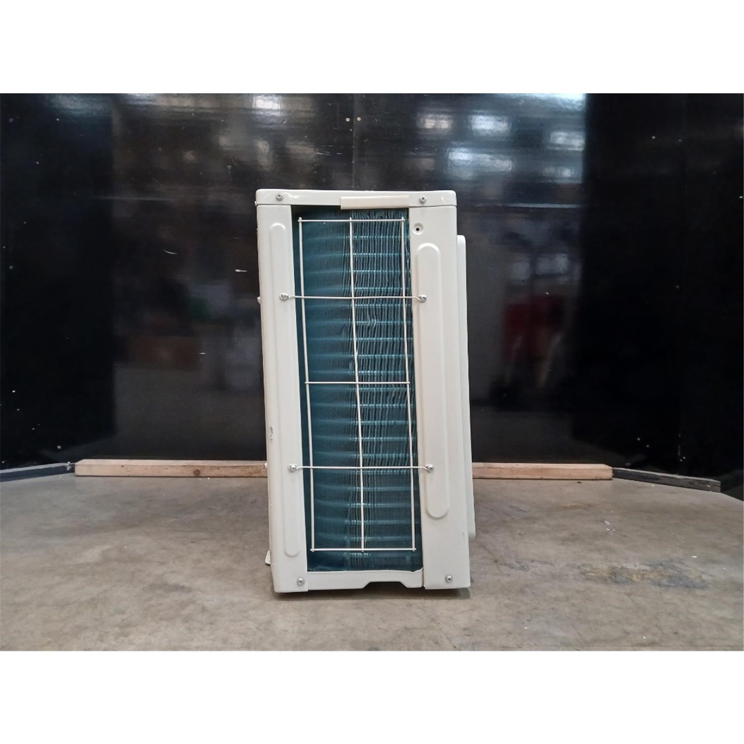 GRADE A3 Outdoor unit of eiQ24WMINVV2 78796671/1/eiQ24WMINVEXV2