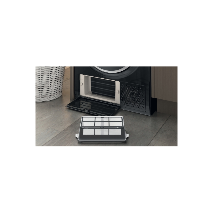 Refurbished Hotpoint Crease Care NTM1192BSKUK Freestanding Heat Pump 9KG Tumble Dryer Black