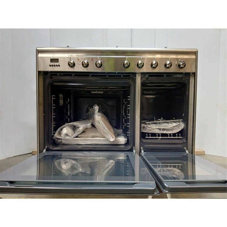 GRADE A2 - Smeg Concert 90cm Dual Fuel Range Cooker - Stainless Steel