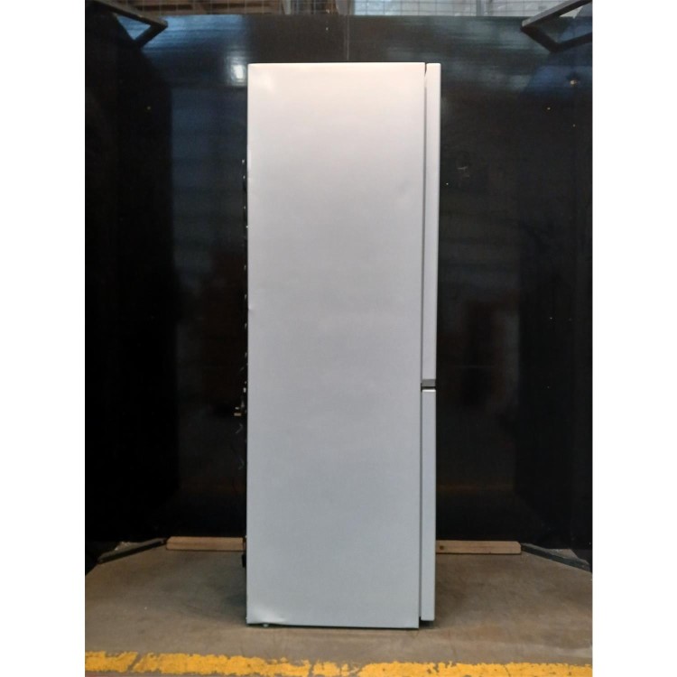 Refurbished Hotpoint H1NT821EW1 Freestanding 339 Litre 70/30 Fridge Freezer White