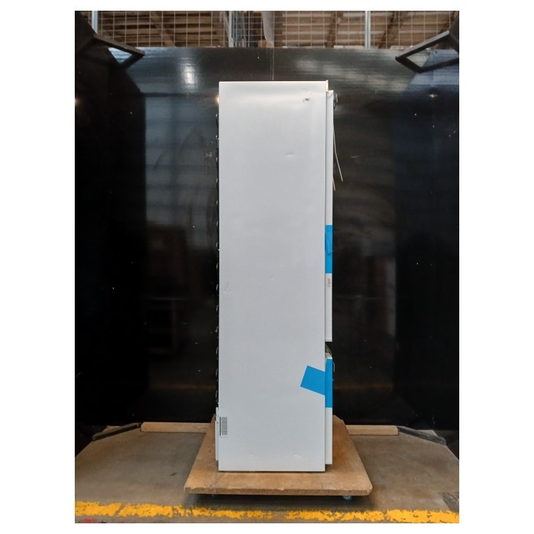 Refurbished Liebherr ICBb5152 Integrated 256 Litre 80/20 Fridge Freezer