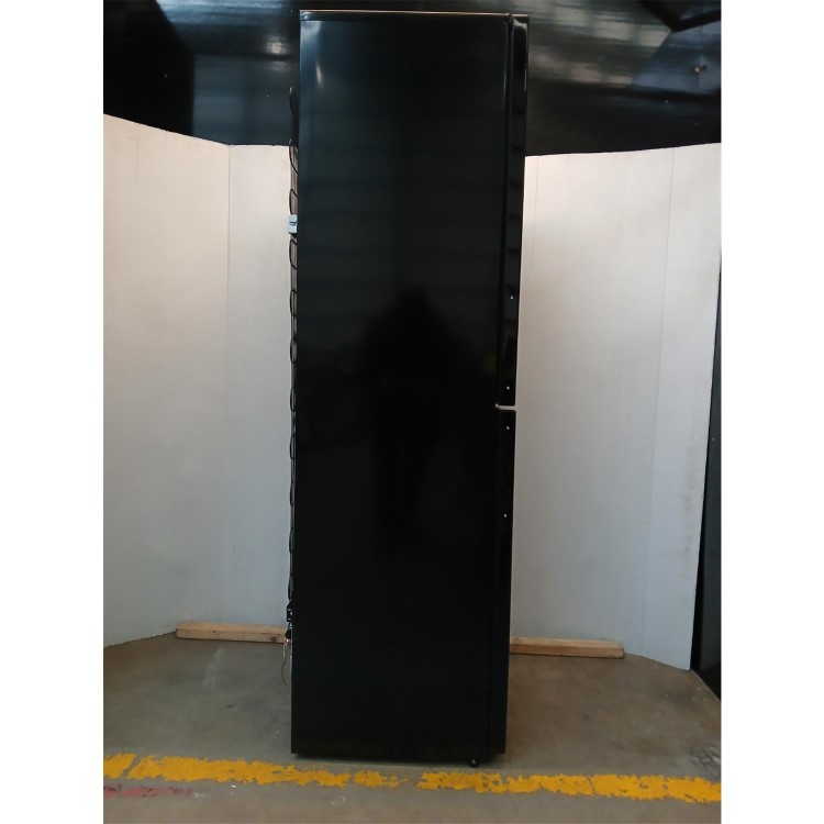 Refurbished Indesit IB55732BUK Freestanding 287 Litre 50/50 Low Frost Fridge Freezer Black