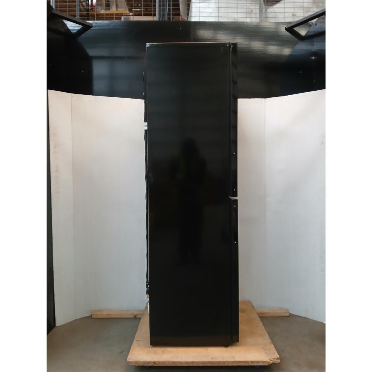 Refurbished Indesit IB55732BUK Freestanding 287 Litre 50/50 Low Frost Fridge Freezer Black