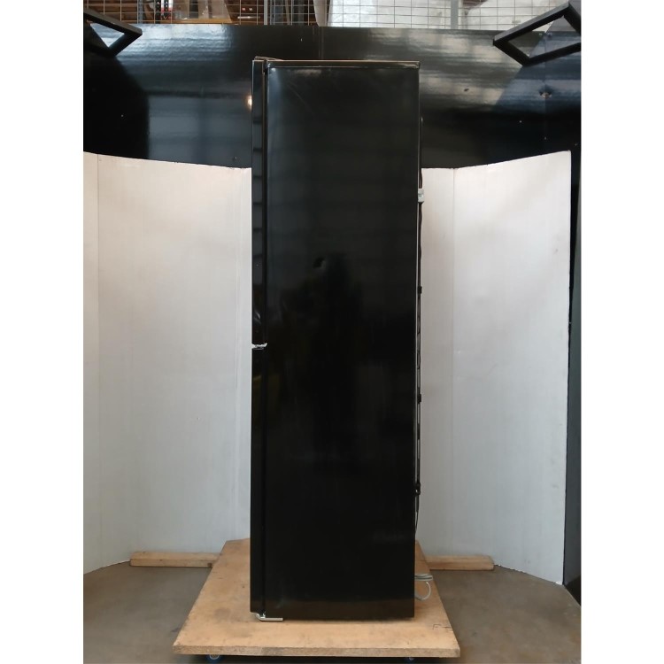 Refurbished Indesit IB55732BUK Freestanding 287 Litre 50/50 Low Frost Fridge Freezer Black
