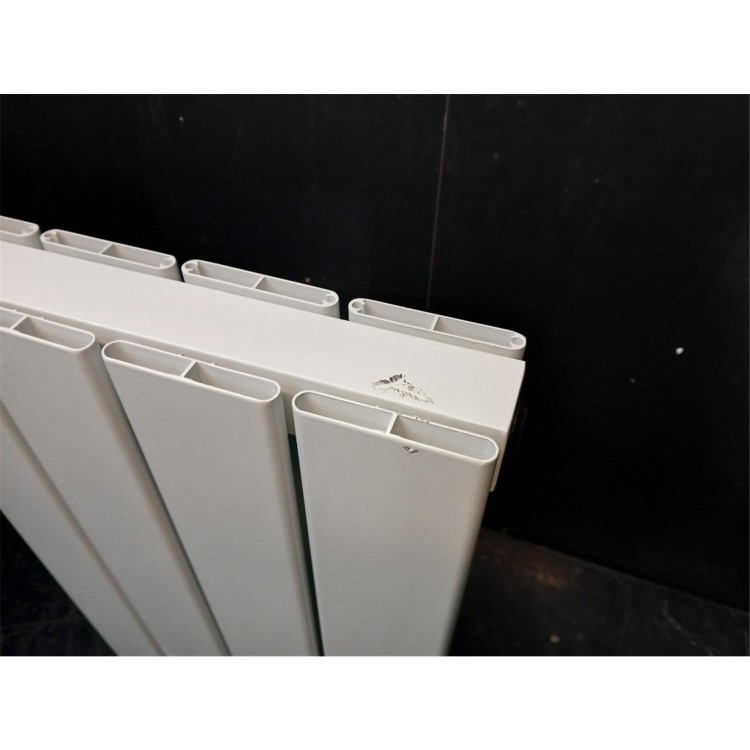 GRADE A3 - Eco Eleganza White Horizontal Flat Designer Aluminium Radiator 600x300mm Double Panel 1223 BTU