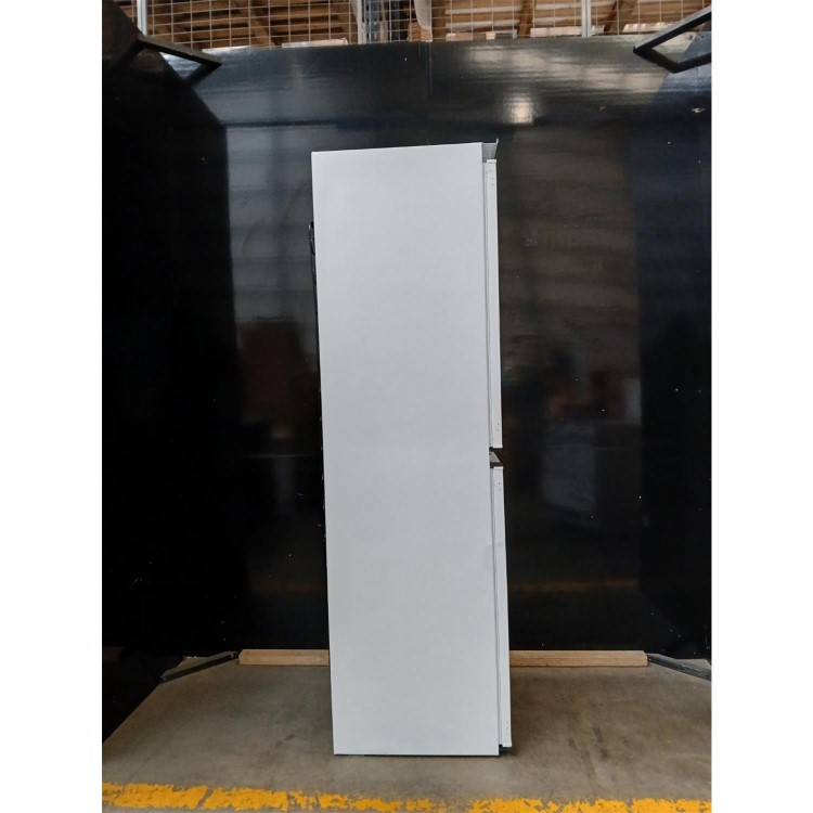 Refurbished Hoover HOB50S518EK Integrated 233 Litre 50/50 Frost Free Fridge Freezer