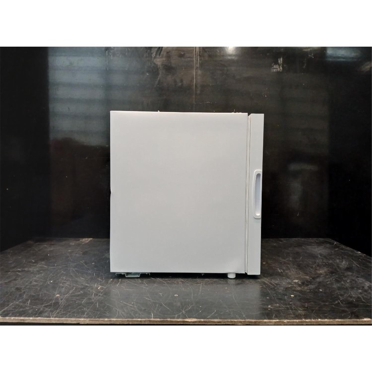 Refurbished electriQ eiQ46DCWHT Integrated Undercounter 46 Litre Drinks Cooler