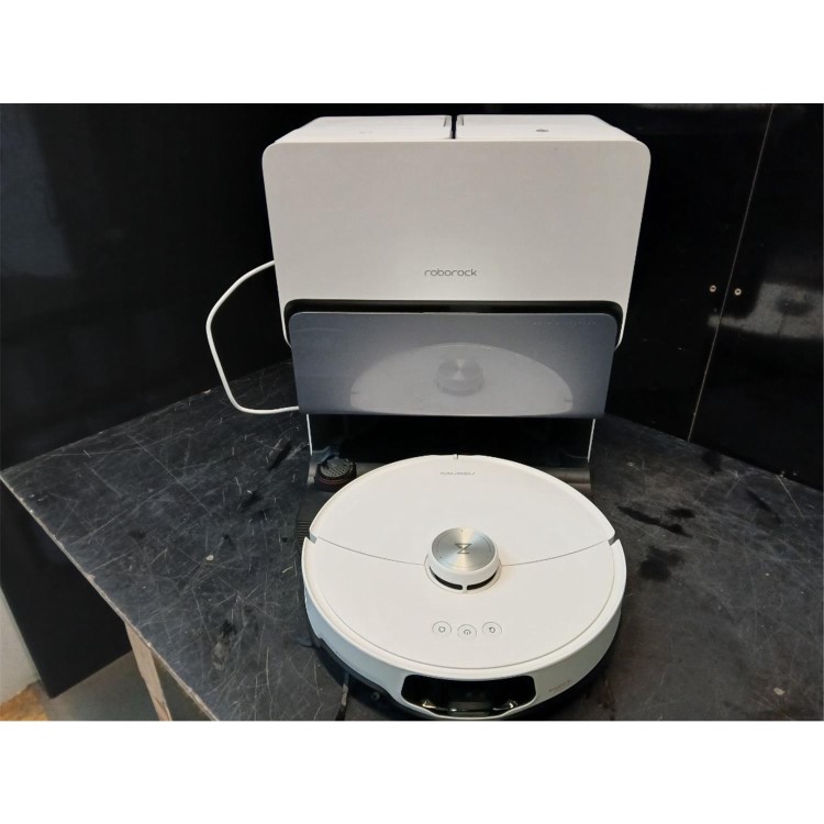 GRADE A3 - Roborock S8 MaxV Ultra Robot Vacuum Cleaner with 8-in-1 RockDock&reg; Ultra and VibraRise 3.0 Mopping system 10000Pa - White