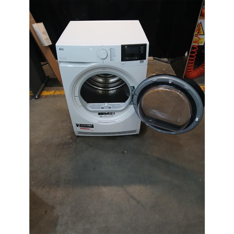 Refurbished AEG 7000 Series SensiDry&reg; 8kg Heat Pump Tumble Dryer - White